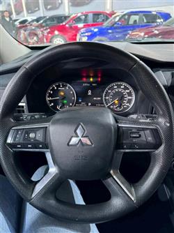 ميتسوبيشي اوتلاندر